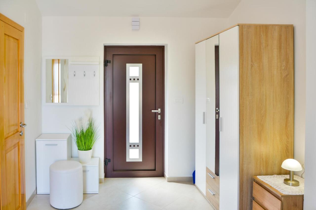 Gromila 2 Apartment Senj  Ngoại thất bức ảnh